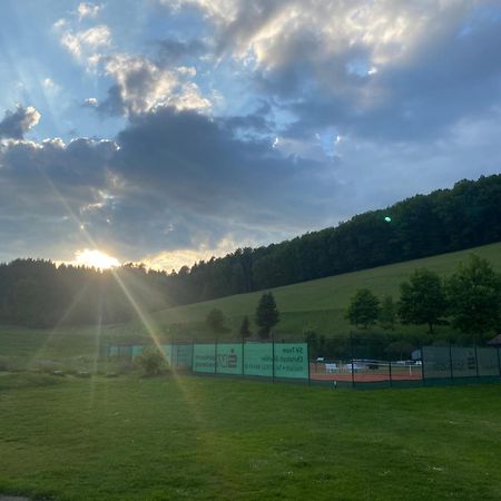 S-Chalet Camping Mit Comfort Im Schwarzwald Steinach  Eksteriør bilde