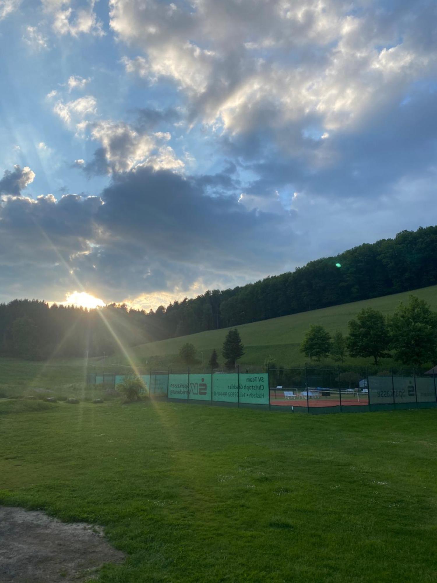 S-Chalet Camping Mit Comfort Im Schwarzwald Steinach  Eksteriør bilde